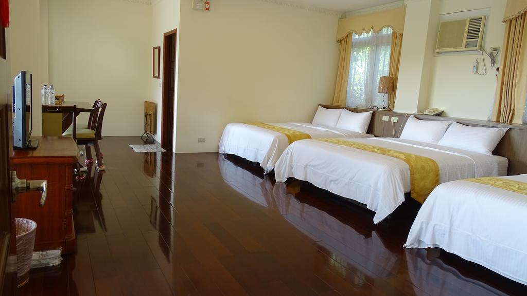 Emoonten Homestay Sanzhi Exterior photo