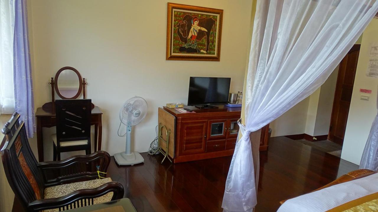 Emoonten Homestay Sanzhi Exterior photo